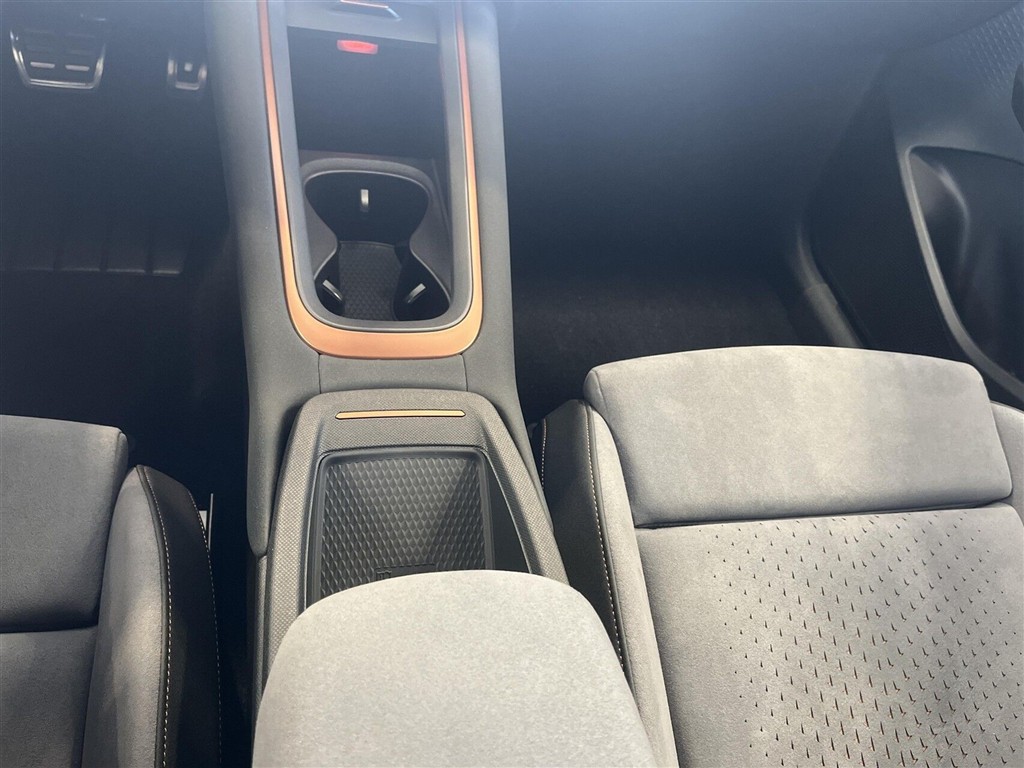 Cupra Born EL Dinamica Pack High 204HK 5d Aut. - Image 11