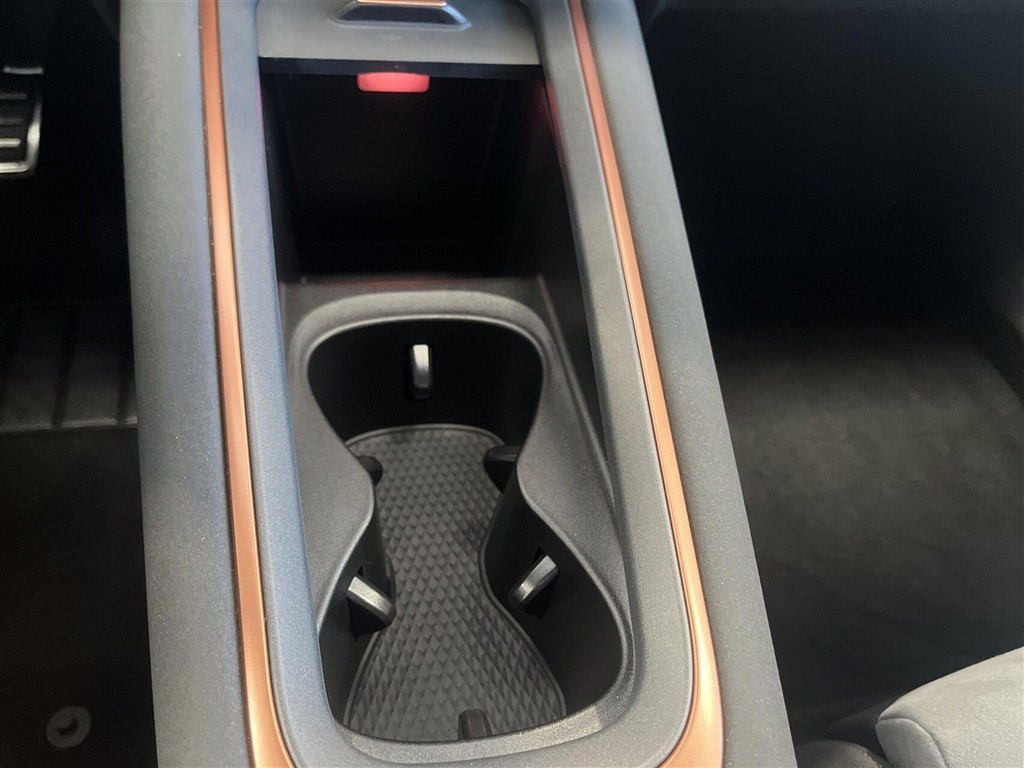 Cupra Born EL Dinamica Pack High 204HK 5d Aut. - Image 12