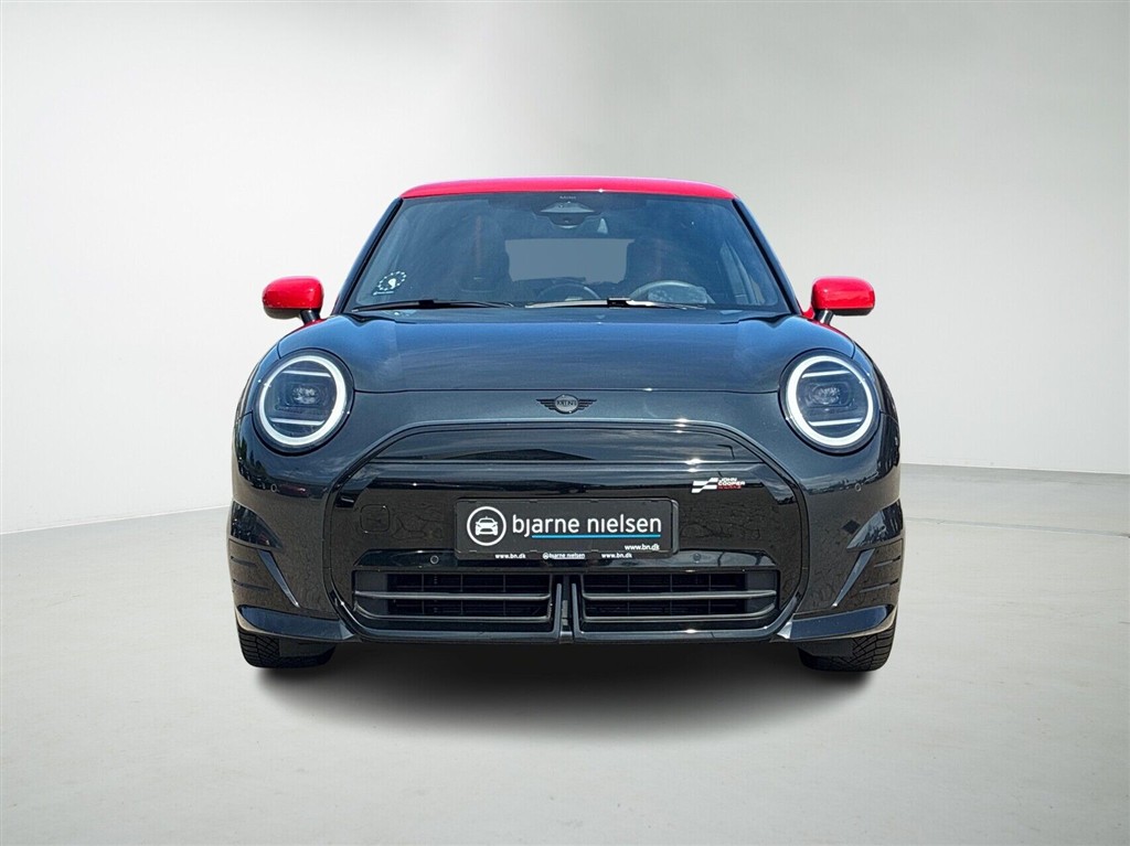 Mini Cooper E EL JCW Trim Option Level M 184HK 3d Aut. - Image 7