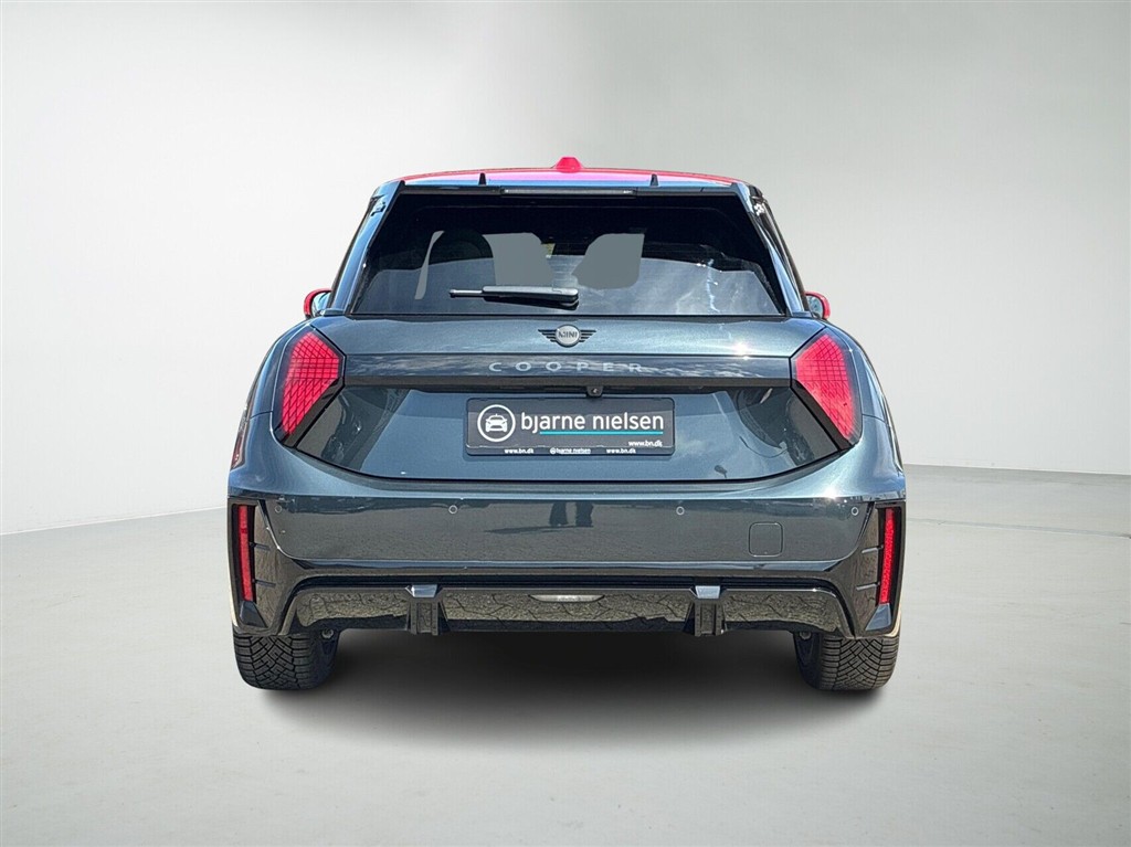 Mini Cooper E EL JCW Trim Option Level M 184HK 3d Aut. - Image 8