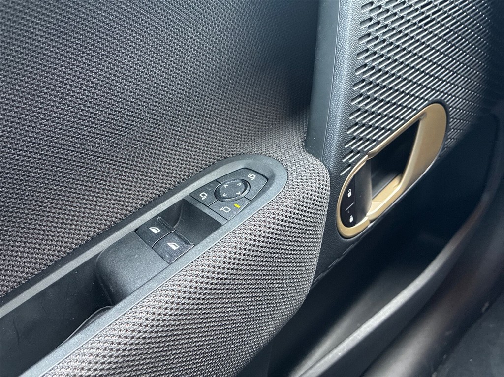 Mini Cooper E EL JCW Trim Option Level M 184HK 3d Aut. - Image 16