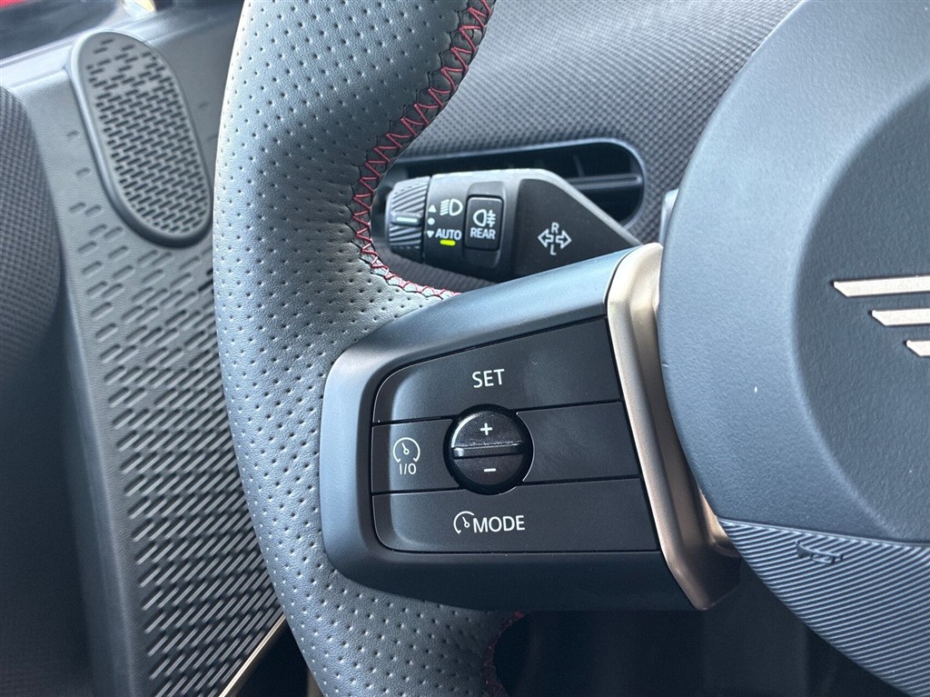 Mini Cooper E EL JCW Trim Option Level M 184HK 3d Aut. - Image 18