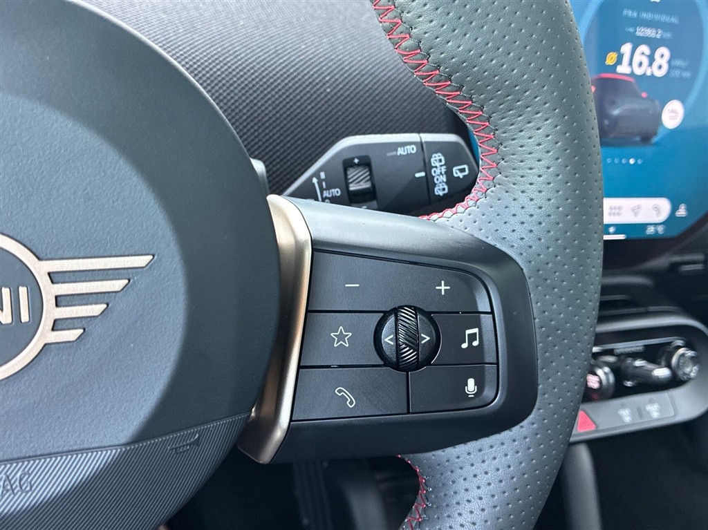 Mini Cooper E EL JCW Trim Option Level M 184HK 3d Aut. - Image 19