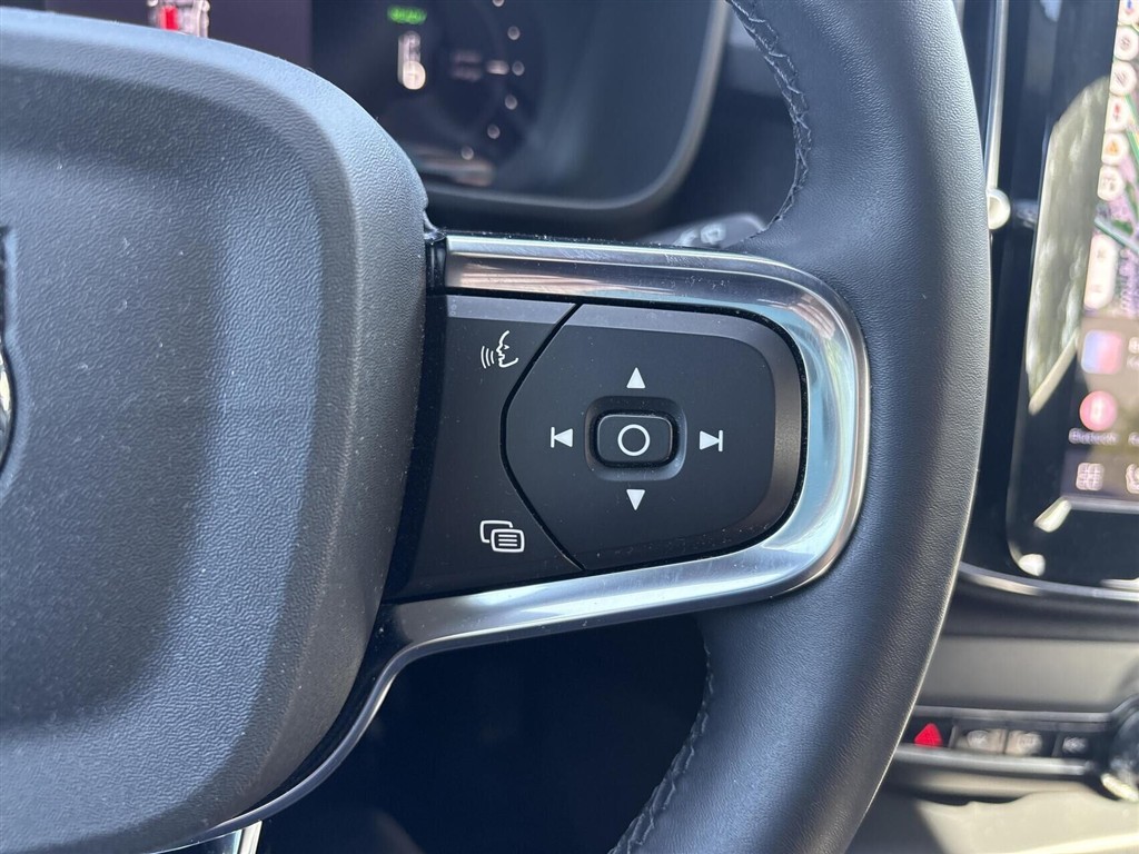 Volvo XC40 P6 Recharge Plus 231HK 5d Aut. - Image 12