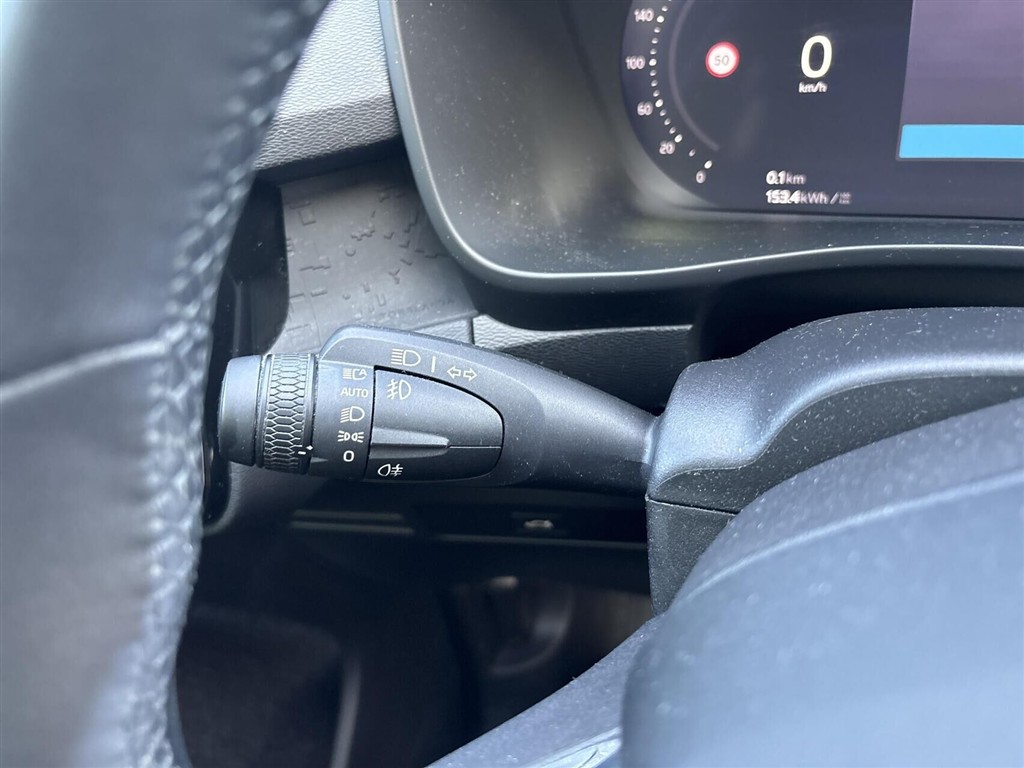 Volvo XC40 P6 Recharge Plus 231HK 5d Aut. - Image 13