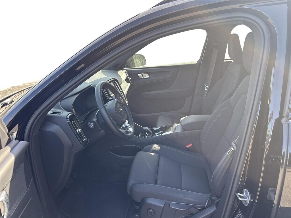 Volvo XC40 P6 Recharge Plus 231HK 5d Aut. - Image 4
