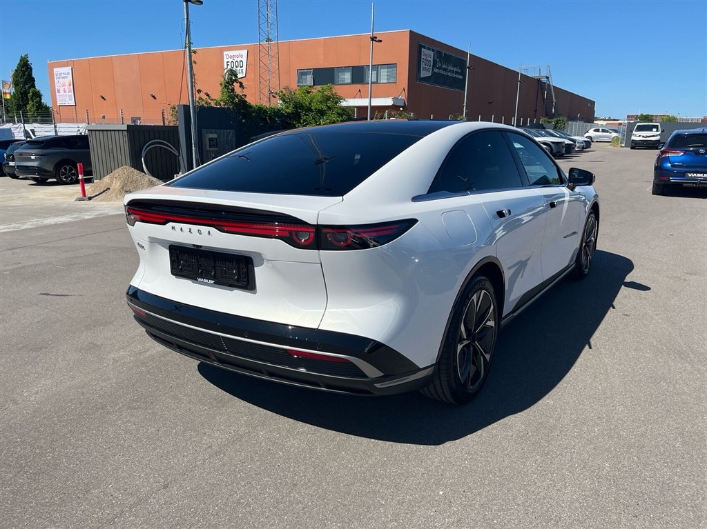 Mazda 6e EL Takumi 258HK 5d Aut. - Image 4