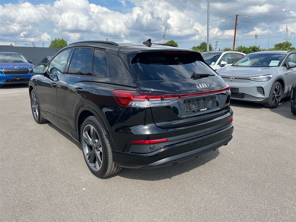 Audi Q4 45 E-tron S Line Edition Quattro 286HK 5d Aut. - Image 6