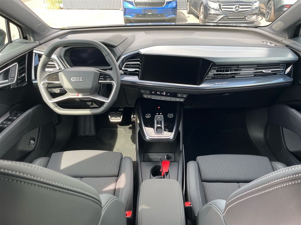 Audi Q4 45 E-tron S Line Edition Quattro 286HK 5d Aut. - Image 8