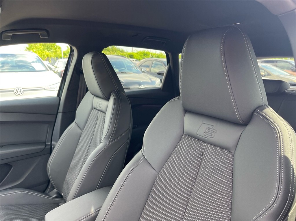 Audi Q4 45 E-tron S Line Edition Quattro 286HK 5d Aut. - Image 12