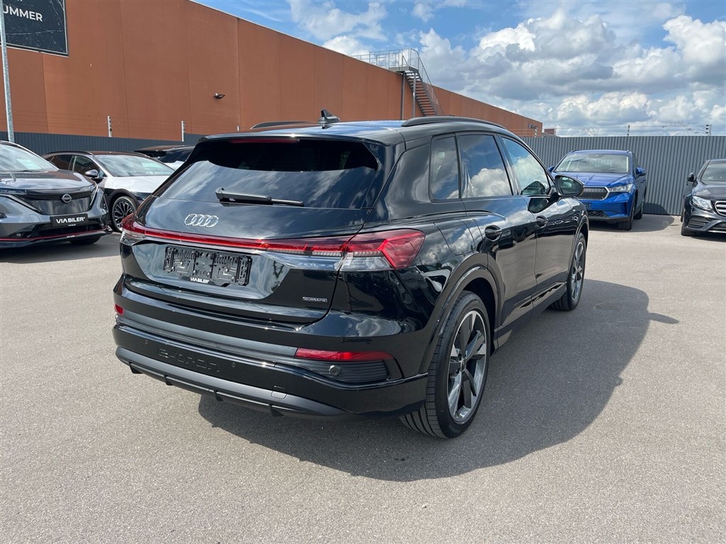 Audi Q4 45 E-tron S Line Edition Quattro 286HK 5d Aut. - Image 4