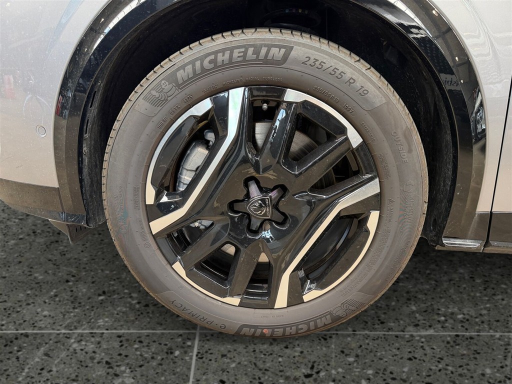 Peugeot e-5008 EL GT Pack 210HK 5d Aut. - Image 3
