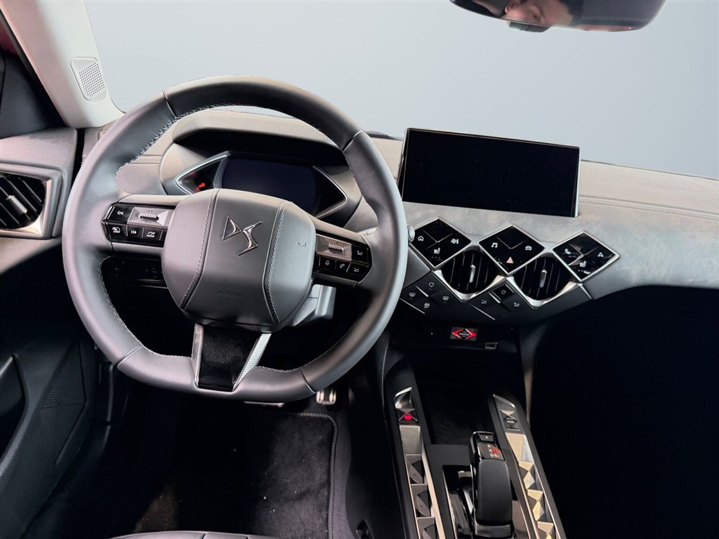 DS DS3 Crossback E-Tense Opera 156HK 5d Aut. - Image 5