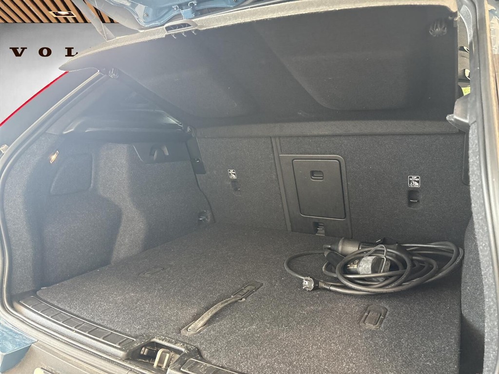 Volvo XC40 P6 Recharge Ultimate 231HK 5d Aut. - Image 8