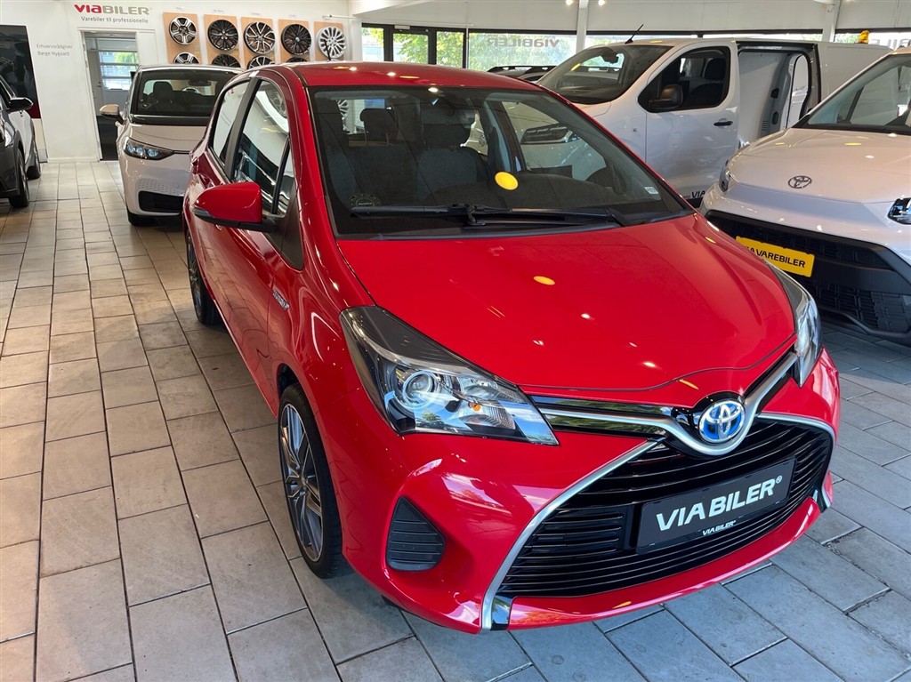 Toyota Yaris 1,5 Hybrid H2 E-CVT 100HK 5d Trinl. Gear - Image 2