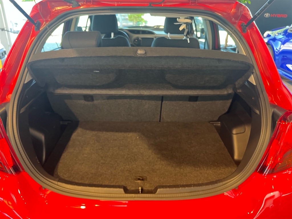 Toyota Yaris 1,5 Hybrid H2 E-CVT 100HK 5d Trinl. Gear - Image 5