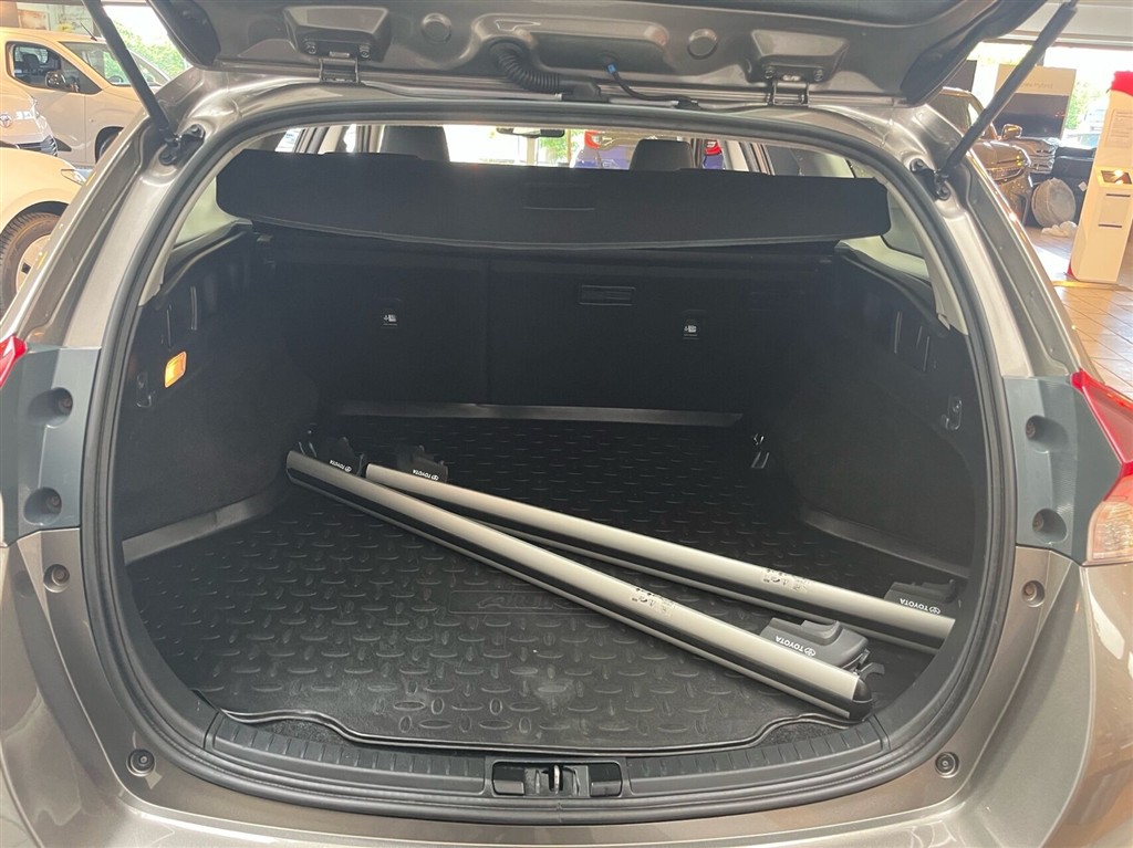 Toyota Auris Touring Sports 1,8 Hybrid H2 Comfort 136HK Stc Aut. - Image 6
