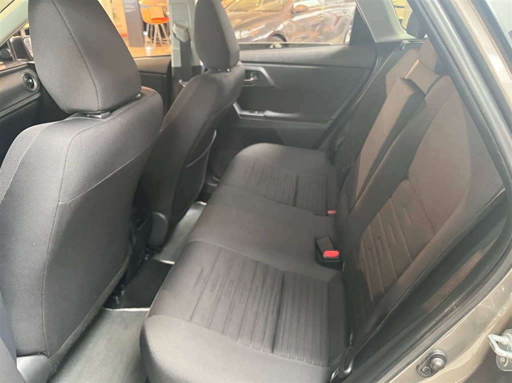 Toyota Auris Touring Sports 1,8 Hybrid H2 Comfort 136HK Stc Aut. - Image 7