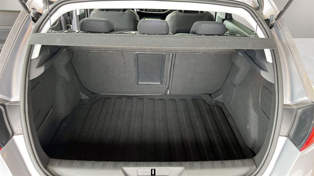 Peugeot 308 1,2 e-THP Selection Sky 130HK 5d - Image 8