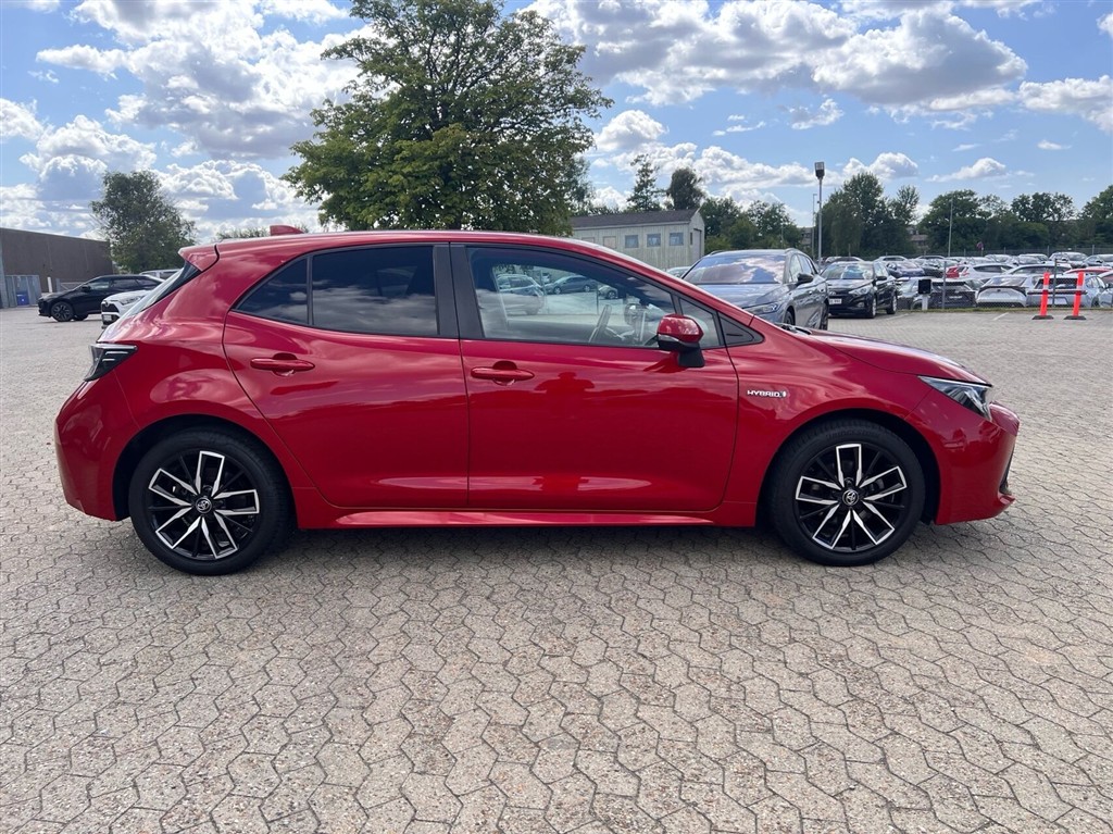 Toyota Corolla 1,8 Hybrid H3 Smart E-CVT 122HK 5d Trinl. Gear - Image 6