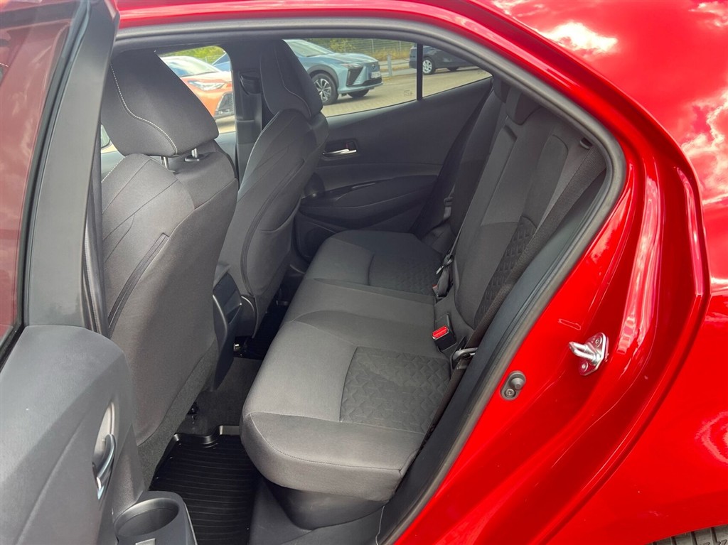 Toyota Corolla 1,8 Hybrid H3 Smart E-CVT 122HK 5d Trinl. Gear - Image 9