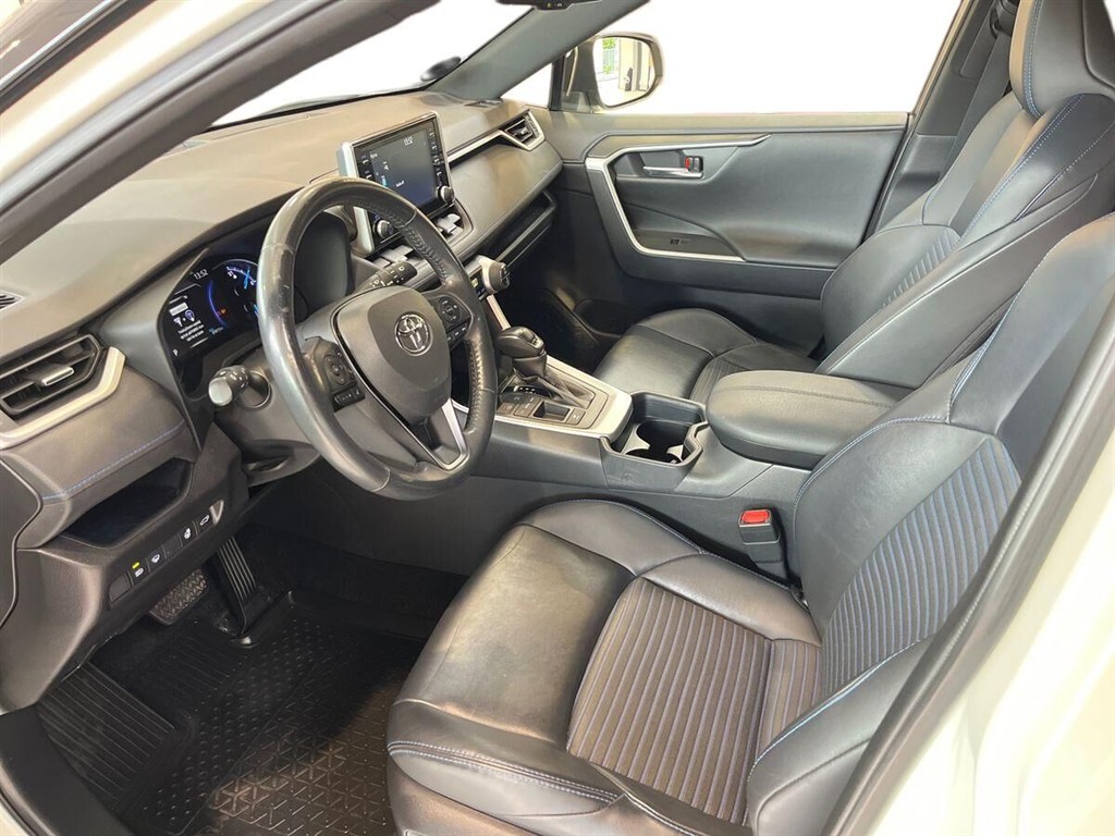Toyota RAV4 2,5 Hybrid H3 Style 218HK 5d 6g Aut. - Image 15