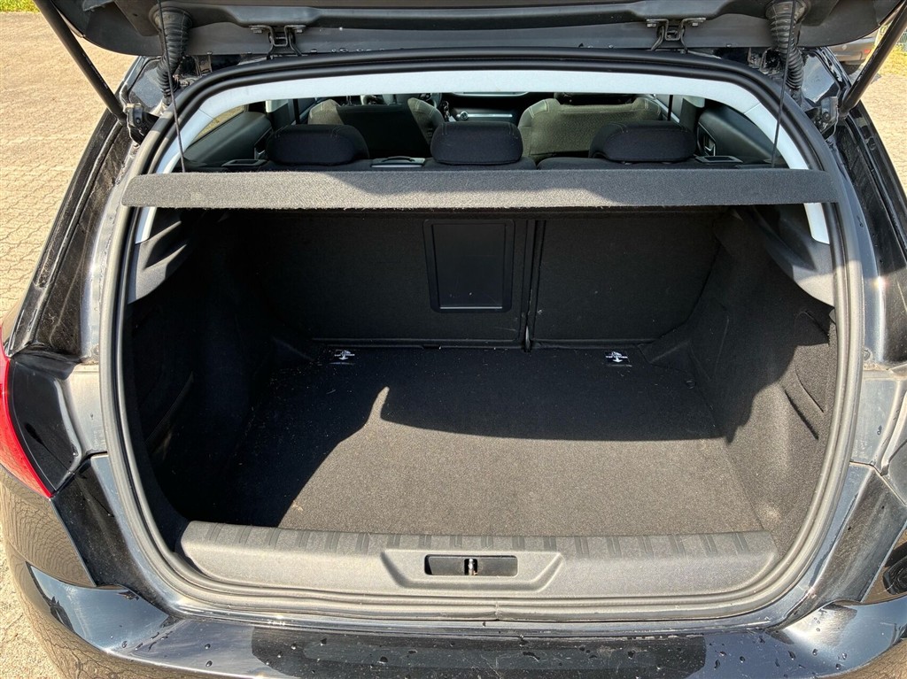 Peugeot 308 1,5 BlueHDi Infinity 130HK 5d 6g - Image 3