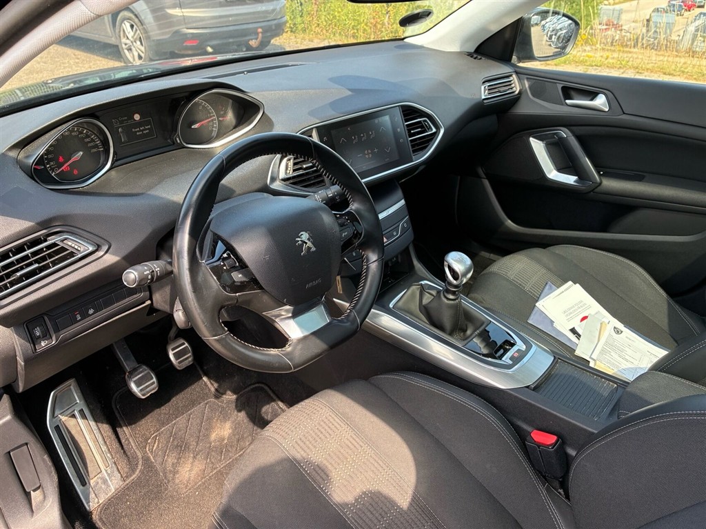 Peugeot 308 1,5 BlueHDi Infinity 130HK 5d 6g - Image 6