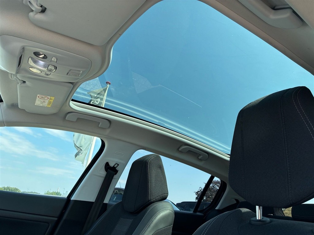 Peugeot 308 1,5 BlueHDi Infinity 130HK 5d 6g - Image 9