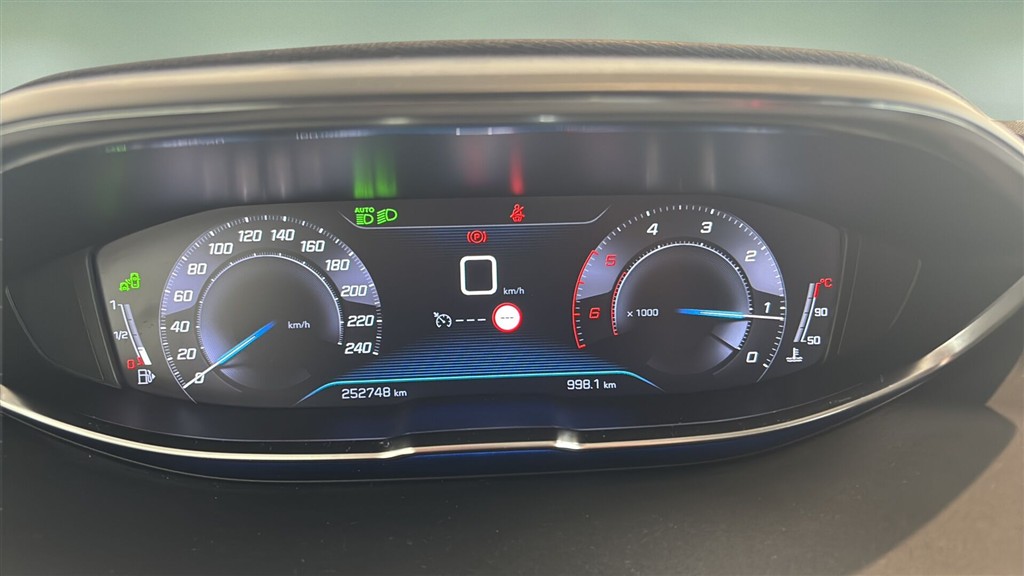 Peugeot 5008 1,5 BlueHDi Infinity 130HK 5d 6g - Image 9