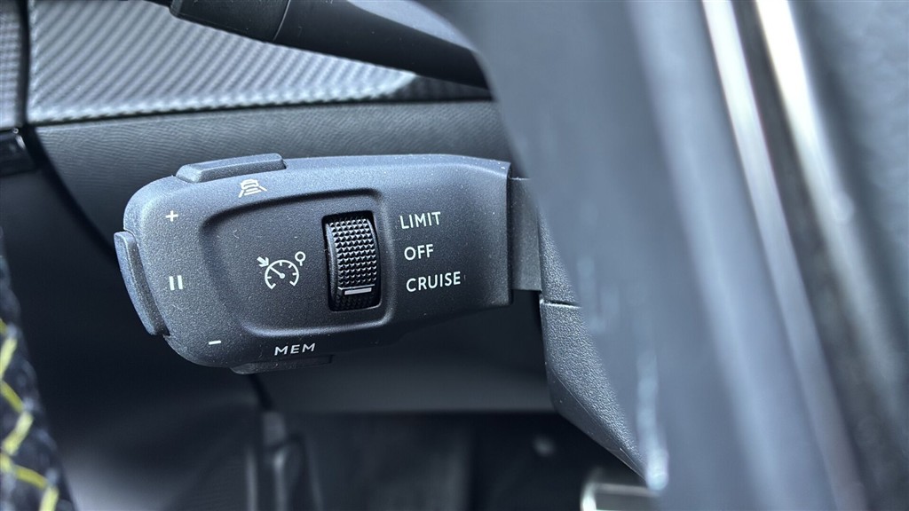 Peugeot e-208 EL GT Line 136HK 5d Aut. - Image 9
