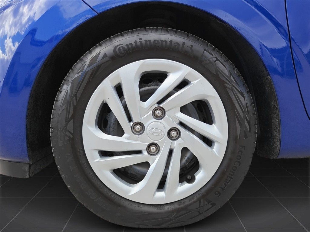 Hyundai i10 1,0 Advanced AMT 67HK 5d Aut. - Image 6