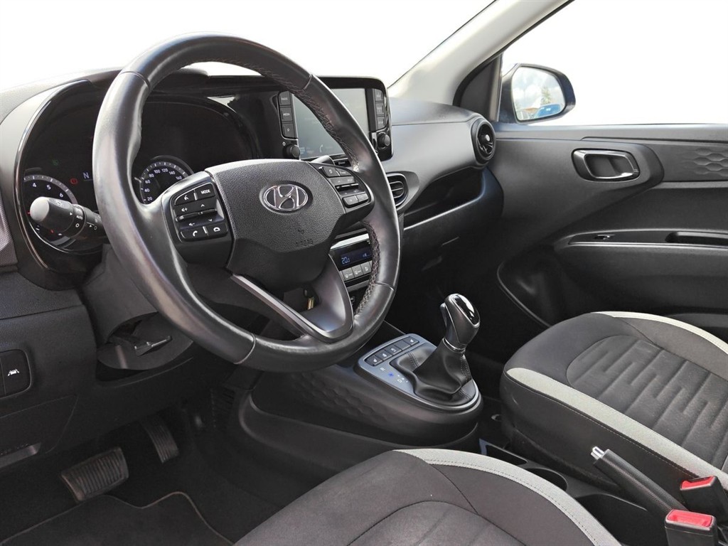 Hyundai i10 1,0 Advanced AMT 67HK 5d Aut. - Image 10