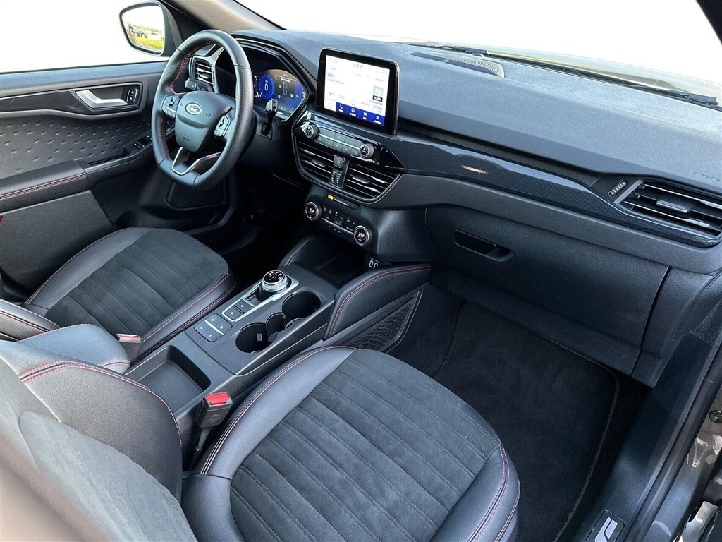 Ford Kuga 2,5 Plugin-hybrid ST-Line X CVT 225HK 5d Trinl. Gear - Image 6