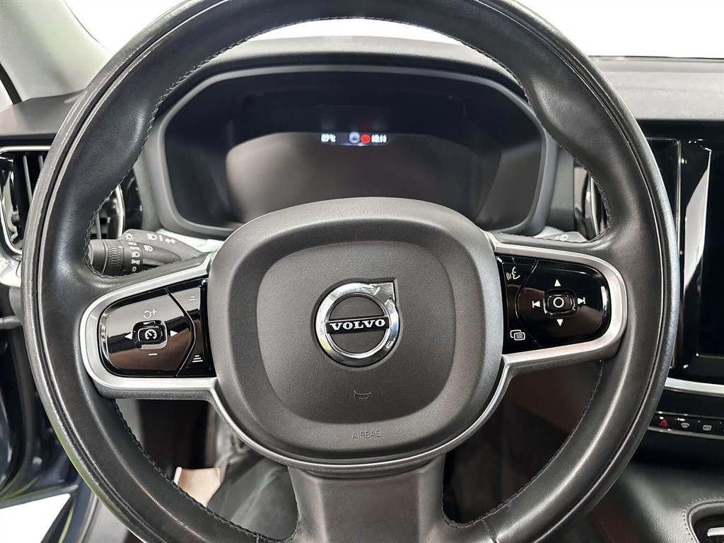 Volvo V60 2,0 T6 Recharge Plugin-hybrid Inscription Expression 340HK Stc 8g Aut. - Image 11