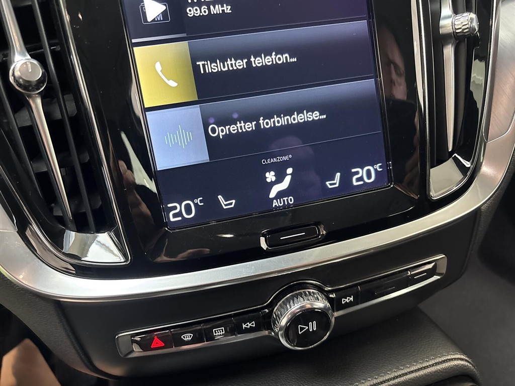 Volvo V60 2,0 T6 Recharge Plugin-hybrid Inscription Expression 340HK Stc 8g Aut. - Image 13