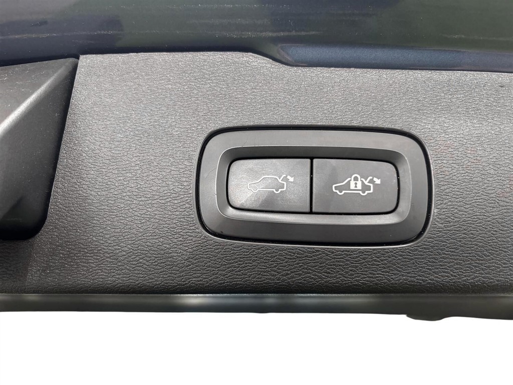 Volvo V60 2,0 T6 Recharge Plugin-hybrid Inscription Expression 340HK Stc 8g Aut. - Image 17