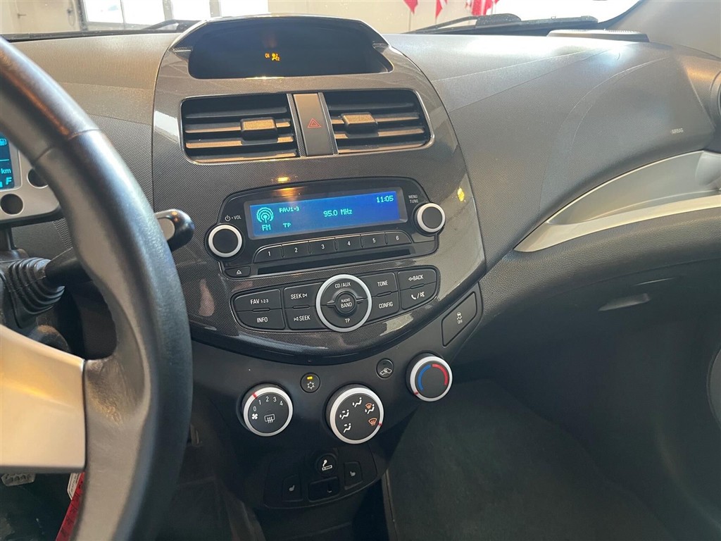 Chevrolet Spark 1,2 LTZ A/C 82HK 5d - Image 15