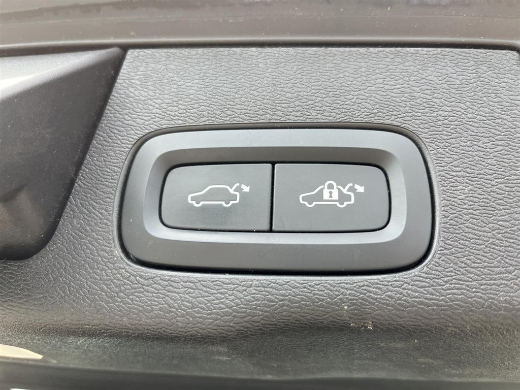 Volvo XC60 2,0 B4 Inscription 197HK 5d 8g Aut. - Image 15