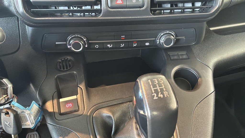 Peugeot Partner L2 V2 1,5 BlueHDi Plus 100HK Van - Image 9