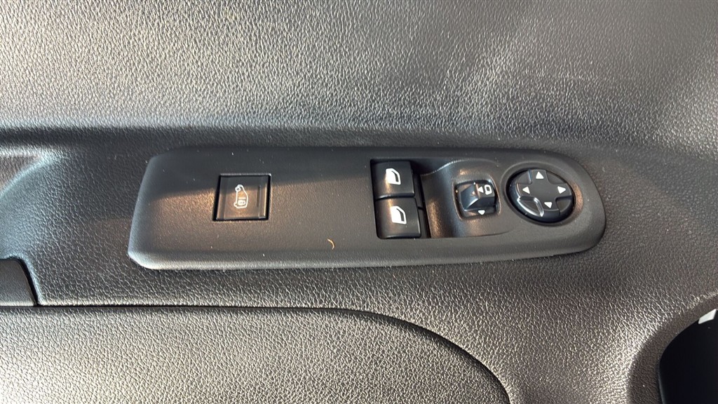 Peugeot Partner L2 V2 1,5 BlueHDi Plus 100HK Van - Image 14