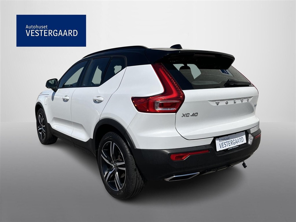 Volvo XC40 1,5 T5 Recharge Plugin-hybrid R-design 262HK 5d 7g Aut. - Image 3