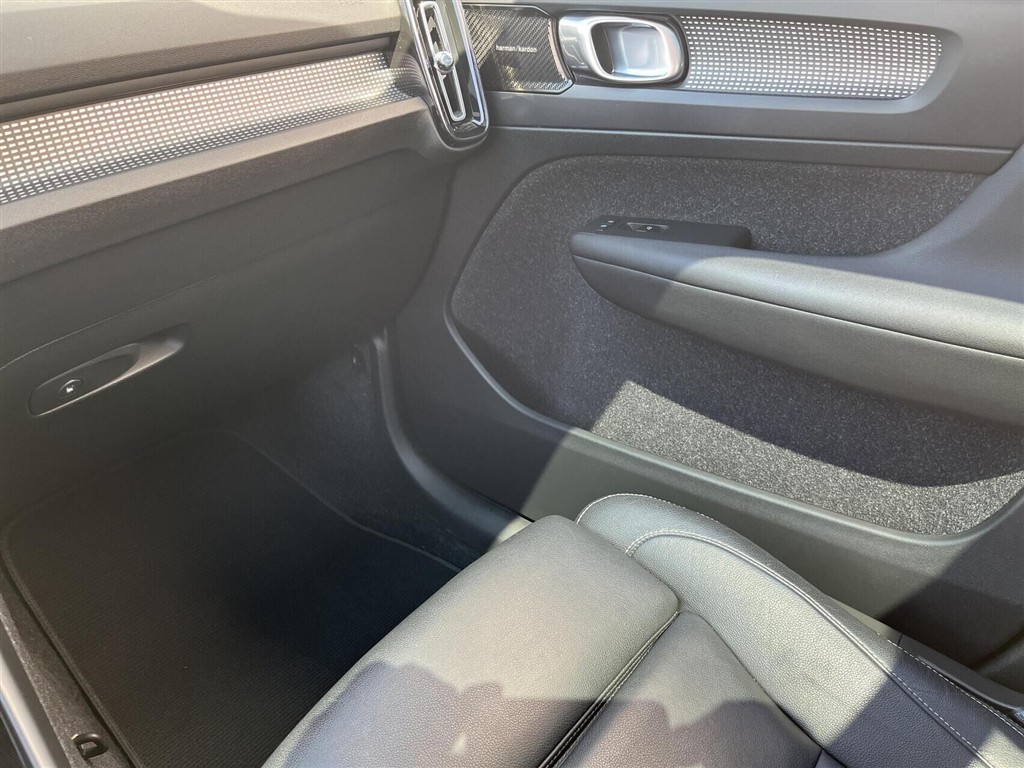 Volvo XC40 1,5 T5 Recharge Plugin-hybrid R-design 262HK 5d 7g Aut. - Image 28
