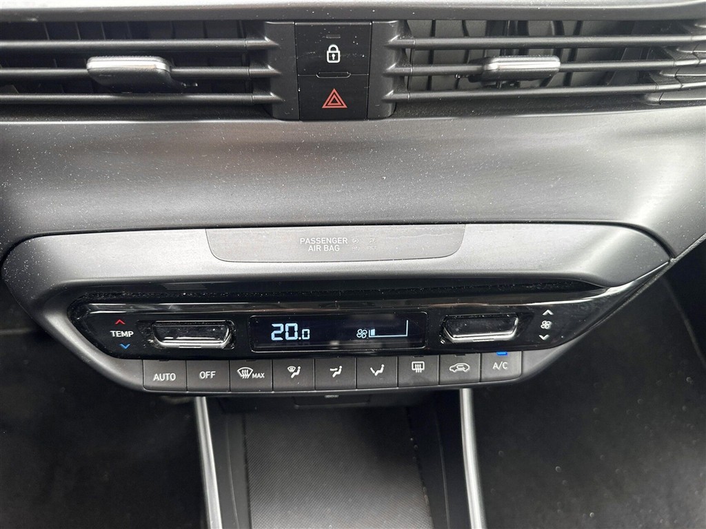 Hyundai i20 1,2 MPI Essential Komfort 84HK 5d - Image 14