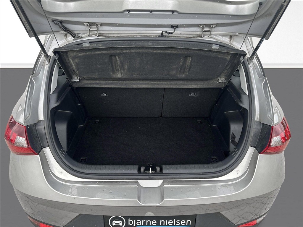 Hyundai i20 1,2 MPI Essential Komfort 84HK 5d - Image 19