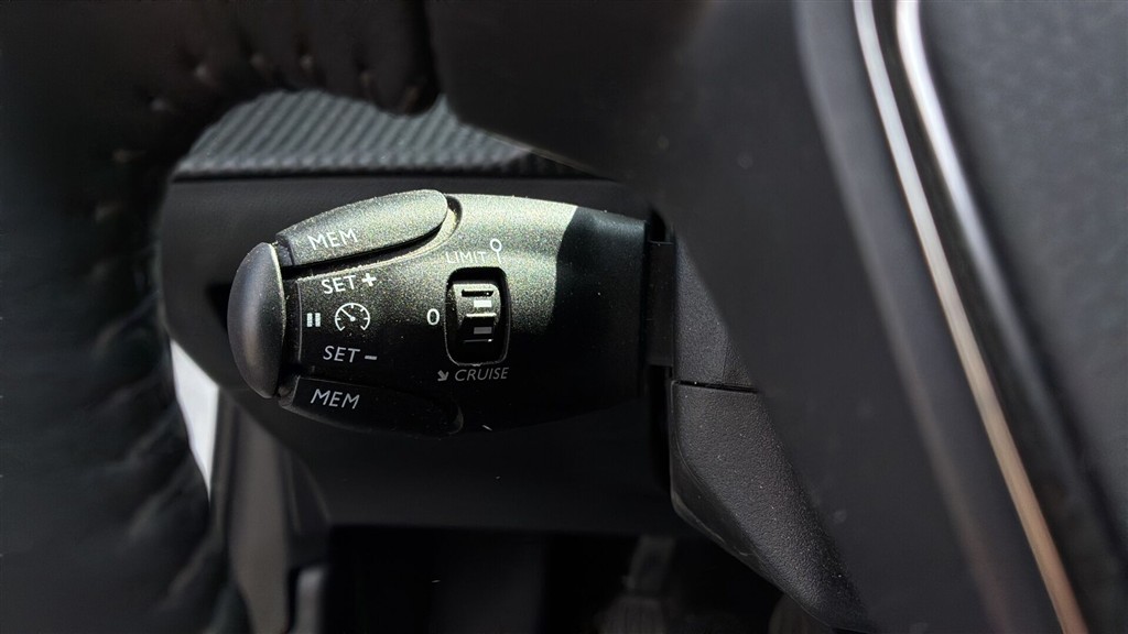 Peugeot 208 1,2 PureTech Platin Pack 100HK 5d 6g - Image 9