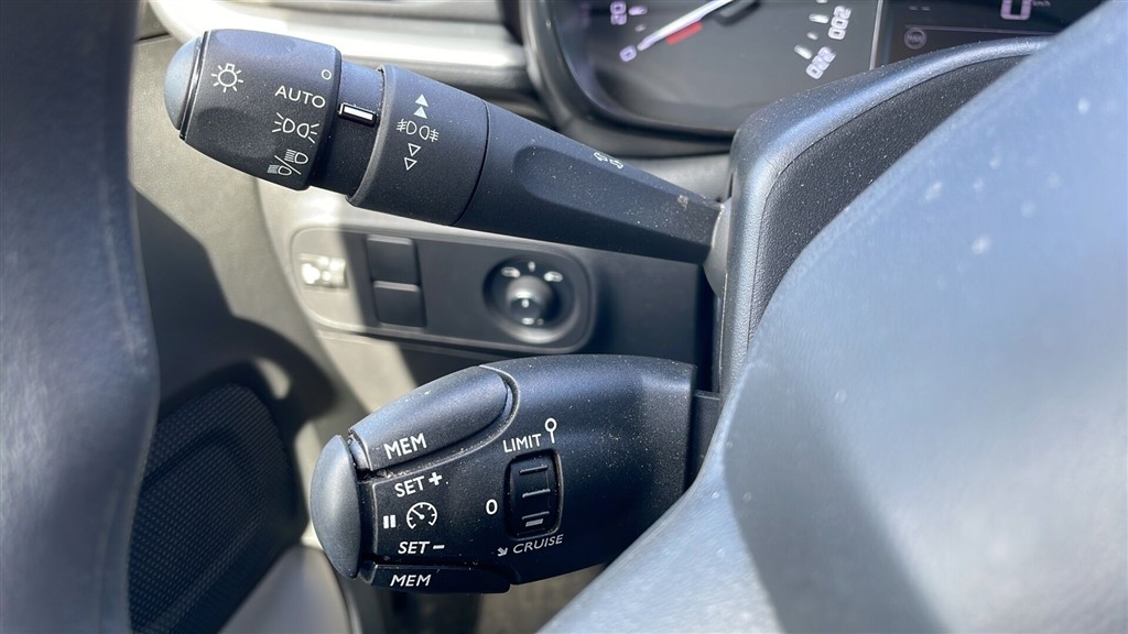 Citroën C3 1,2 PureTech Shine 83HK 5d - Image 9