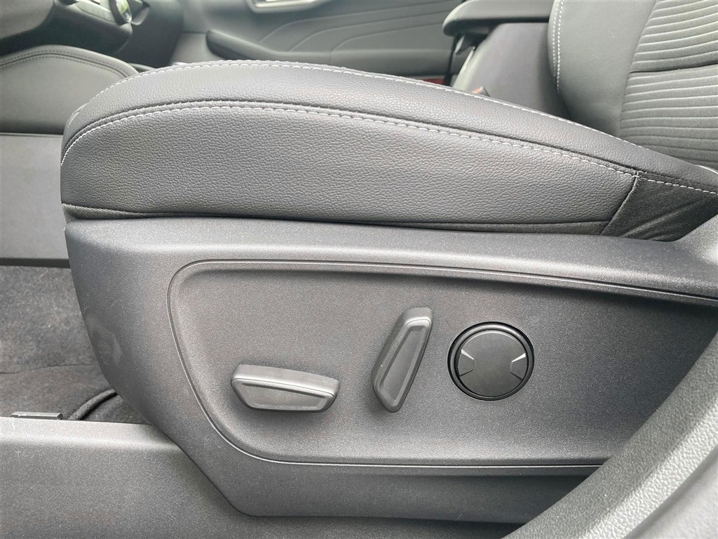 Ford Kuga 2,5 Plugin-hybrid Titanium X CVT 225HK 5d Trinl. Gear - Image 12