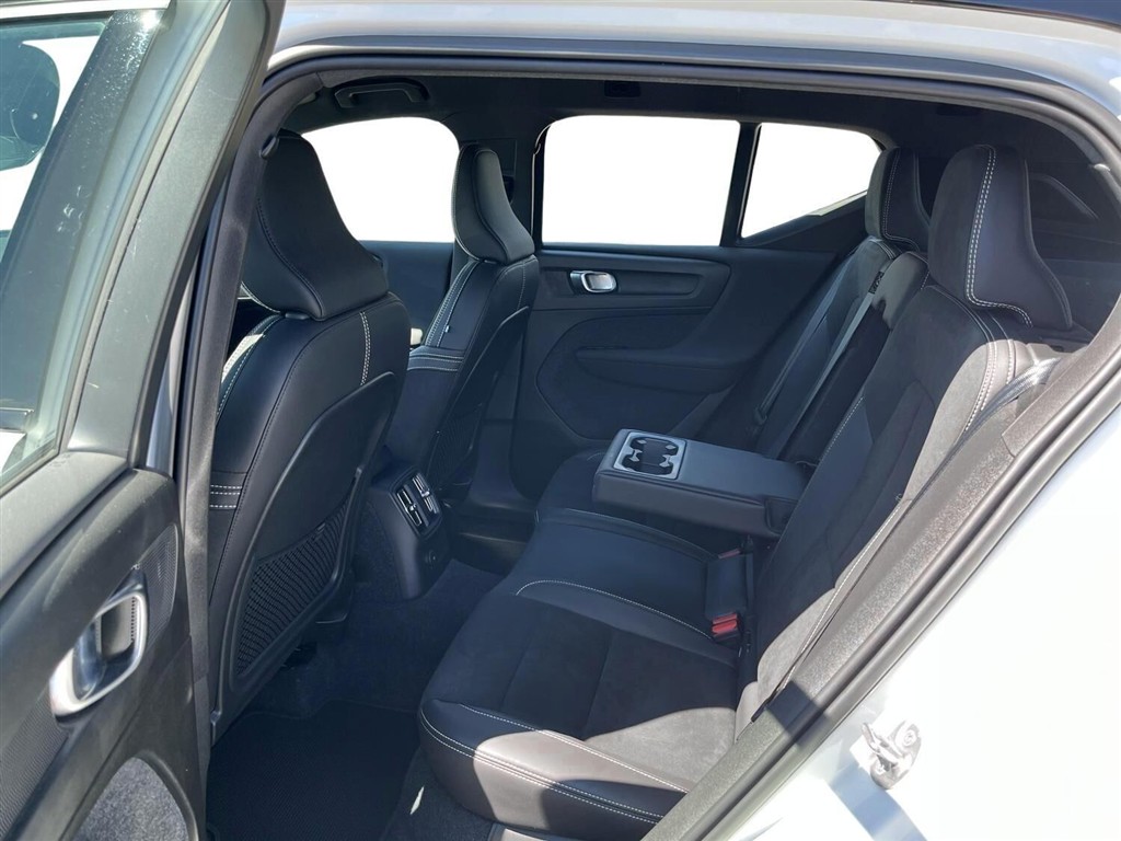 Volvo XC40 1,5 T5 Twin Engine Plugin-hybrid R-design 262HK 5d 7g Aut. - Image 7
