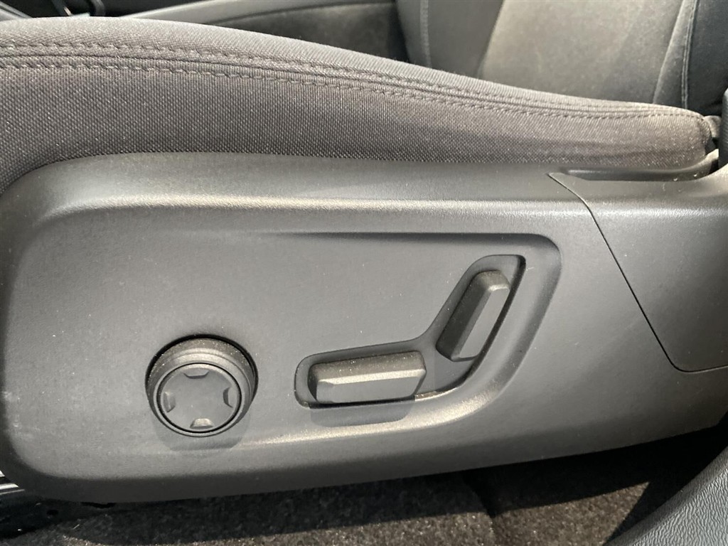 Volvo XC40 P6 Recharge Ultimate 231HK 5d Aut. - Image 19